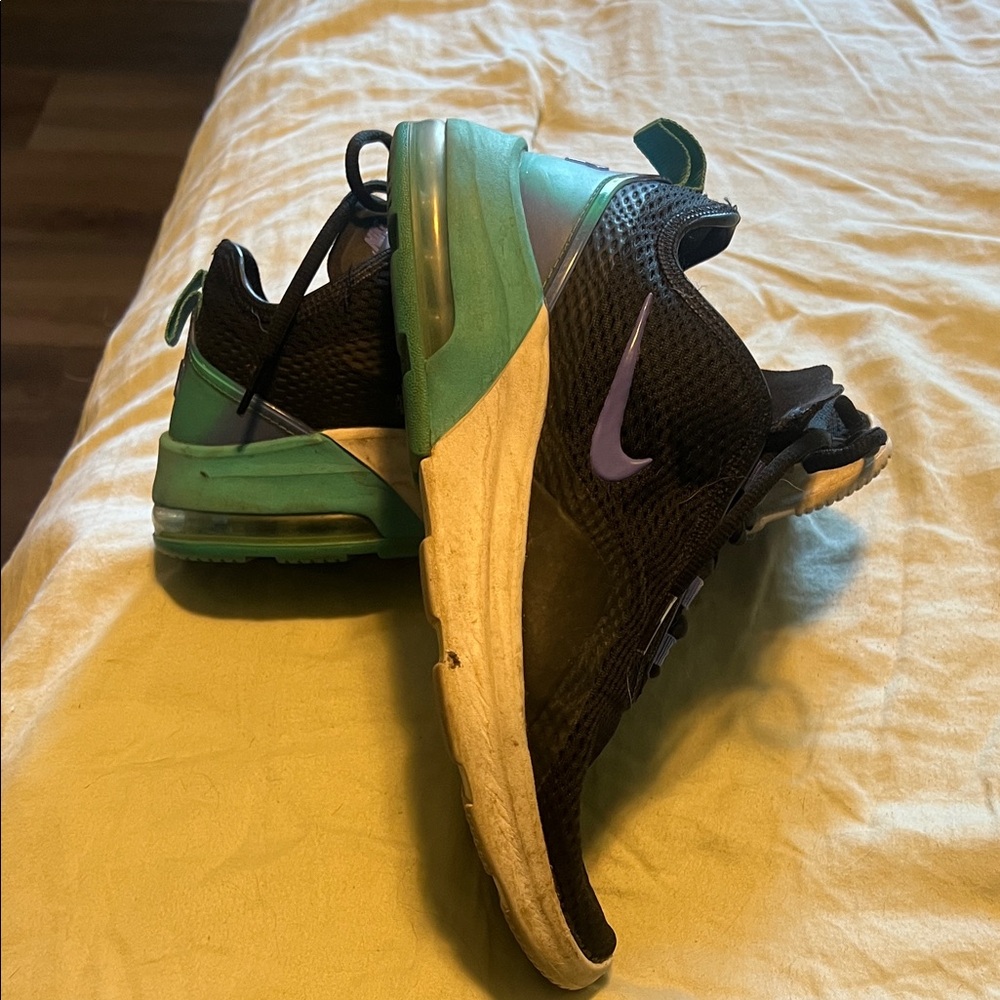 Nike AIR MAX